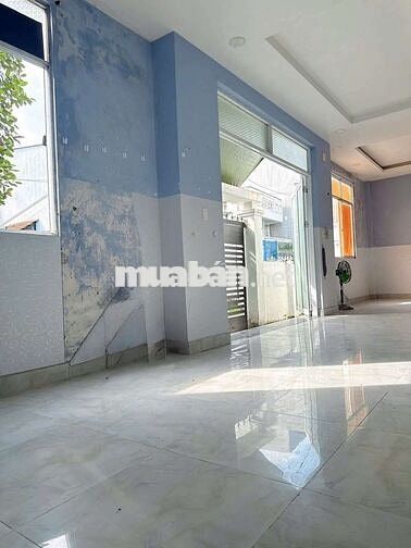 Bán nhà sổ hồng gần kdc phong phú.