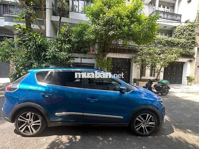 VinFast VFe34 2022 - 10871 km