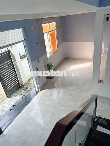 Bán nhà sổ hồng gần kdc phong phú.