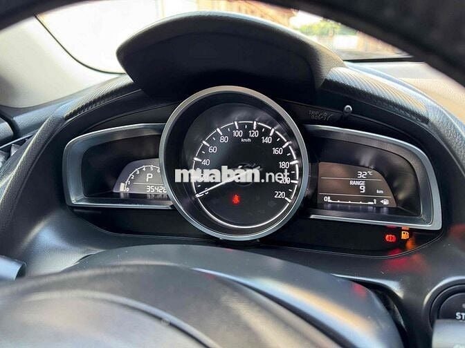 Mazda 2 2022 1.5L AT luxury - 35000 km