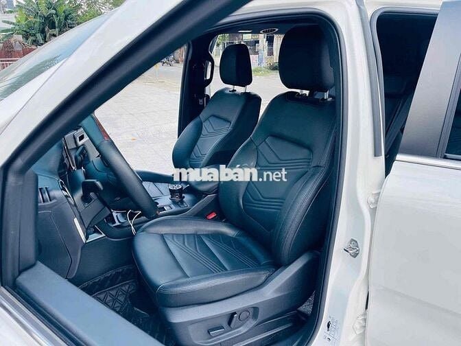 Everest Titanium 2024 lướt 7.600km Xe Tại Ford