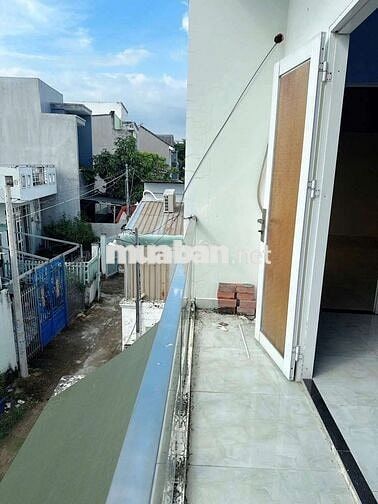 Bán nhà sổ hồng gần kdc phong phú.