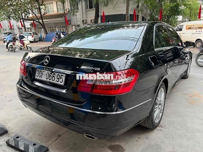 Mercedes Benz E Class 2009 E300 - 12968 km