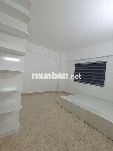 Bán căn hộ H3 - Hoàng Diệu , Q4