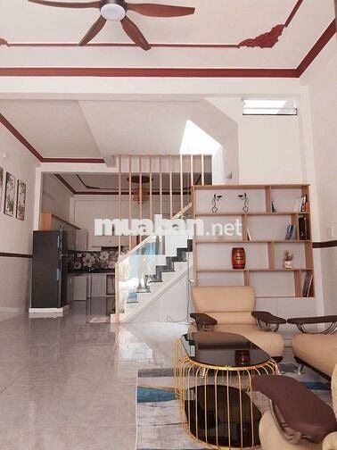 Cần tiền nên mới bán nhà tâm huyết.