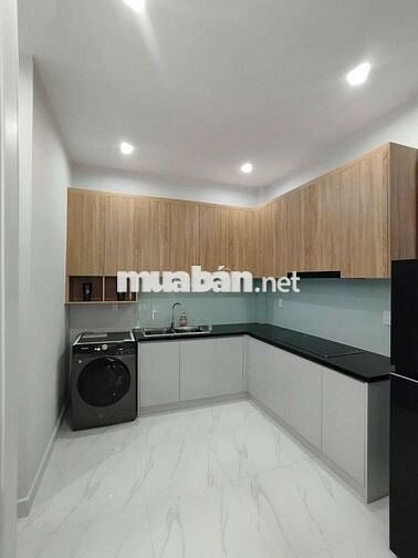 NHÀ MỚI ĐẸP - SỔ VUÔNG VỨC - HAI MẶT HẺM