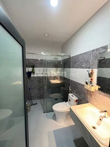 Bán nhà 4 tầng 2 mặt tiền 4 Phòng ngủ 5 tolet full nội thất 