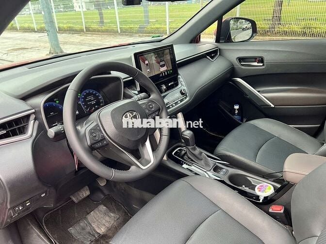 Toyota Corolla Cross 1.8 V 2024 odo 5000km