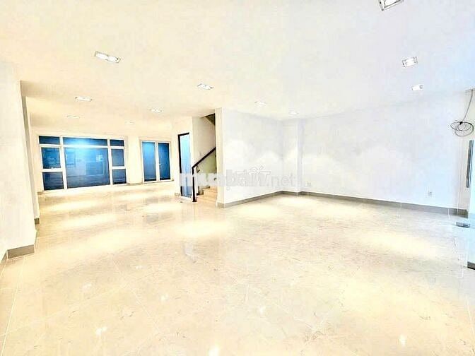 SIÊU PHẨM NHÀ ỐP KÍNH MẶT TIỀN KINH CỰC SANG -177 HOA LAN -TM - Pccc