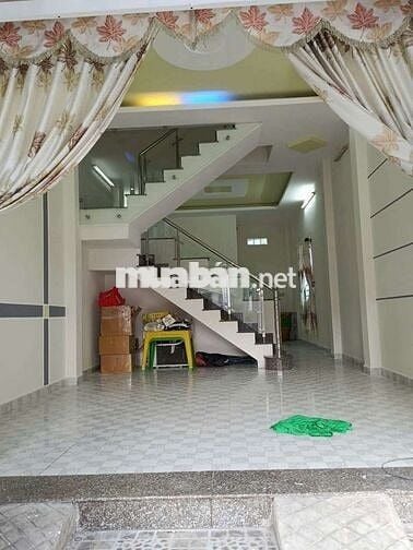 Nhà 2MT,1tr,1 lầu Huỳnh Thị hai,dt: 4mx14m, sổhồng riêng,giá: 3.9 tỷ