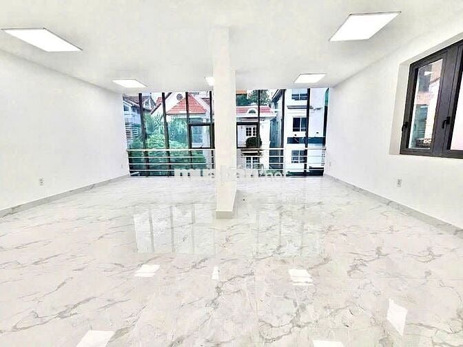 SIÊU PHẨM NHÀ ỐP KÍNH MẶT TIỀN KINH CỰC SANG -177 HOA LAN -TM - Pccc