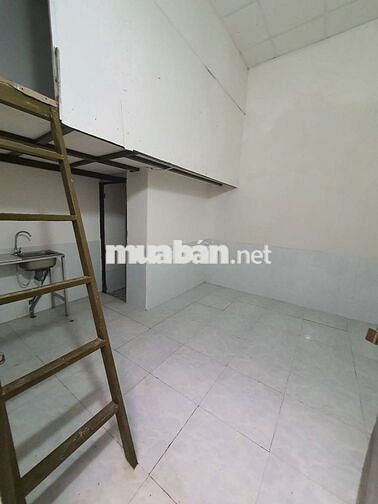 Phòng Trọ Mới 4x4 1lửng đổ Mới Sạch Sẽ