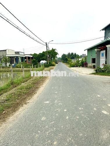 Đất 917m2 gần Uỷ ban xã Trung Lập Hạ, SHR, dân cư đông, giá 1,6 tỷ