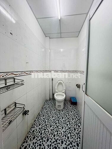 Nhà Sạch Sẻ DT 60m2 1Trệt 1Lửng 2Pn 2Wc Hẻm Ôtô Ngã Tư Ga Giáp Gò Vấp