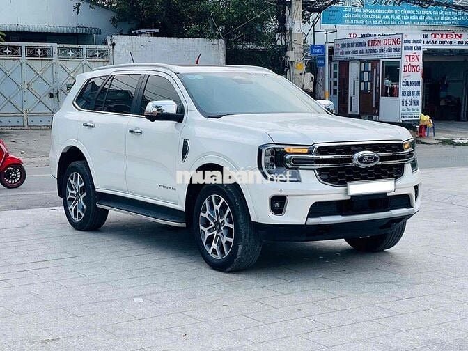 Ford Everest 2024 Titanium 2.0 AT 4x2 - 7000 km