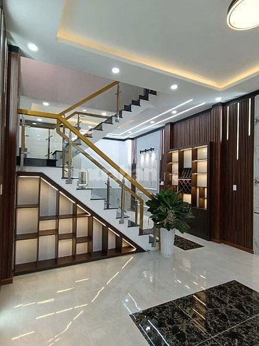 NHÀ MỚI XÂY XONG, GIÁ CHỈ 2,95 TỶ, VỊ TRÍ KINH DOANH ĐA NGHÀNH NGHỀ