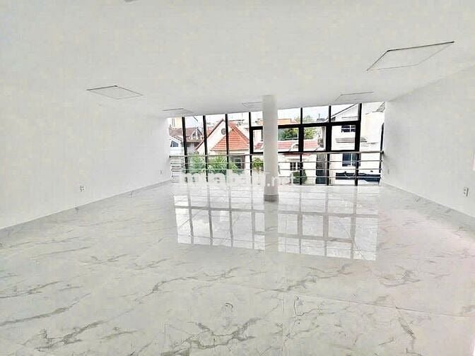 SIÊU PHẨM NHÀ ỐP KÍNH MẶT TIỀN KINH CỰC SANG -177 HOA LAN -TM - Pccc