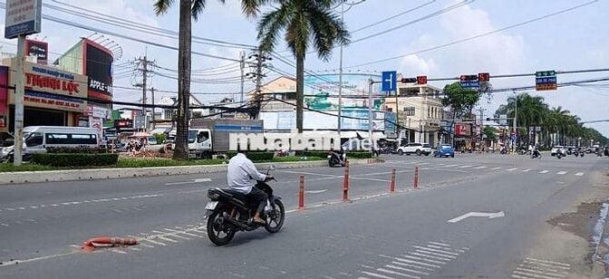 Nền vị trí Vip kế Bách hoá xanh