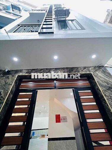 TOÀ CHDV VÕ CHÍ CÔNG- DT 56M2 x5 TẦNG THANG MÁY- 11 PHÒNG KK- ĐỦ PCCC