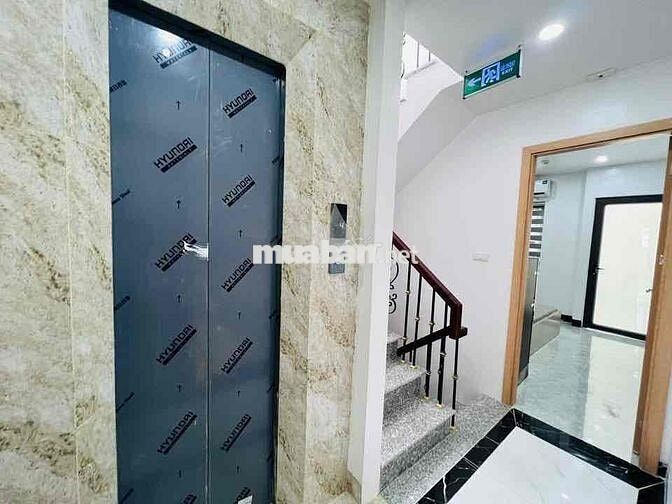 TOÀ CHDV VÕ CHÍ CÔNG- DT 56M2 x5 TẦNG THANG MÁY- 11 PHÒNG KK- ĐỦ PCCC