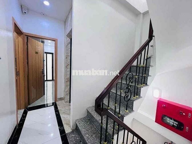 TOÀ CHDV VÕ CHÍ CÔNG- DT 56M2 x5 TẦNG THANG MÁY- 11 PHÒNG KK- ĐỦ PCCC