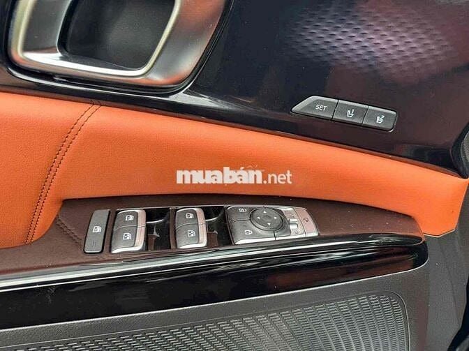 Kia Carnival 2022 2.2D Luxury 8 chỗ - 45000 km