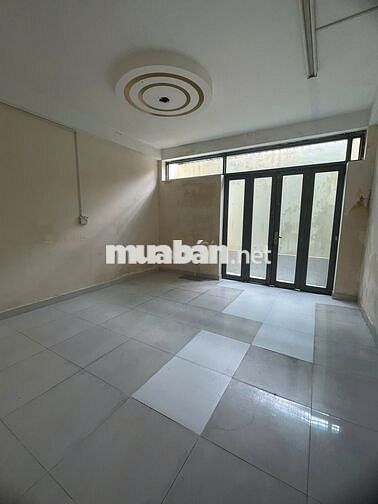 CHO THUÊ NHÀ MT PHAN XÍCH LONG BT, DT 4.5x18M, TRỆT 3 LẦU, 48 TRIỆU