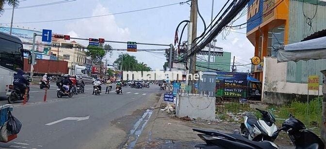 Nền vị trí Vip kế Bách hoá xanh