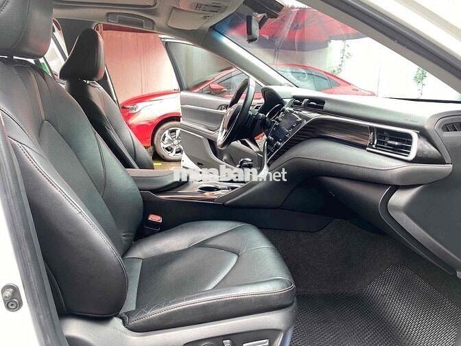 Toyota Camry 2021 2.5Q - 54200 km