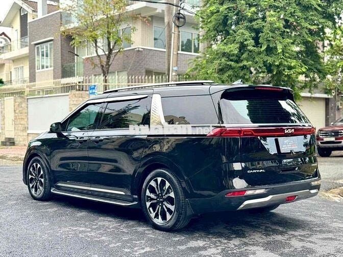 Kia Carnival 2022 2.2D Luxury 8 chỗ - 45000 km