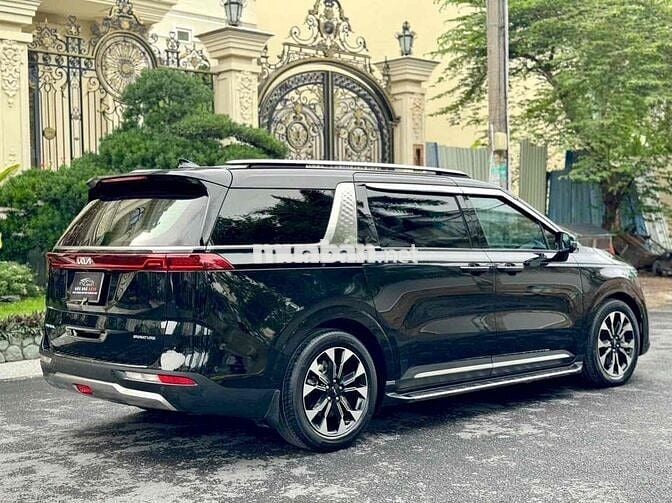 Kia Carnival 2022 2.2D Luxury 8 chỗ - 45000 km