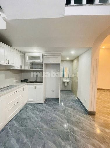 An Dương Vương – Ô Tô – 81 N – 4 Tầng – MT 7.8 M 0 Giá 15.3 Tỷ. 