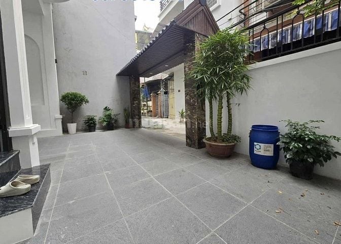 An Dương Vương – Ô Tô – 81 N – 4 Tầng – MT 7.8 M 0 Giá 15.3 Tỷ. 