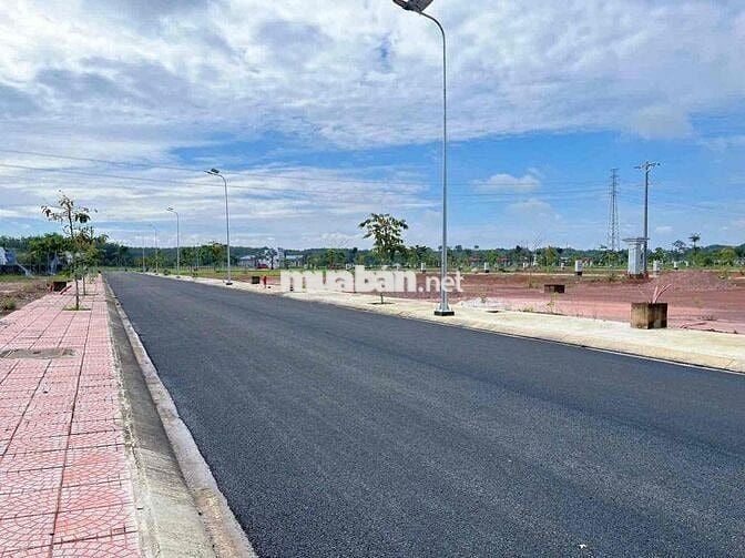 dân kí gửi vài lô cuối ngay trung tâm hành chính giá 110tr bao tất