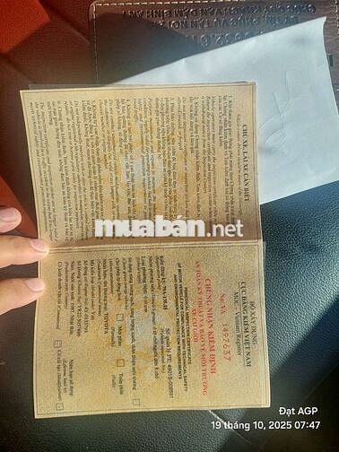 Toyota 9 chỗ ko niên hạn đăng kiểm 4/2026