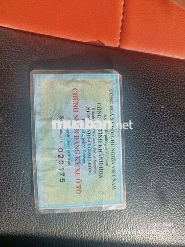 Toyota 9 chỗ ko niên hạn đăng kiểm 4/2026