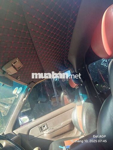 Toyota 9 chỗ ko niên hạn đăng kiểm 4/2026