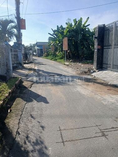 Bán nhà lầu đã hoàn thiện như hình. Cam kết nhà thật giá thật 100%