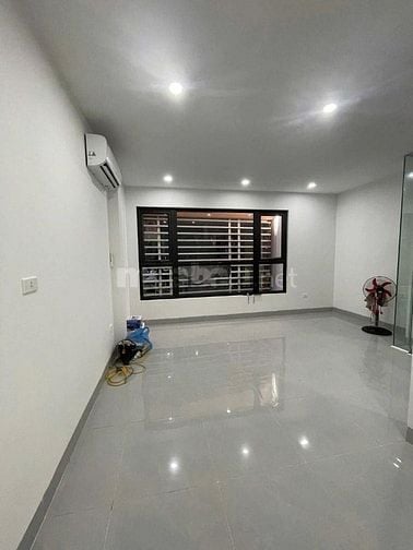 Hiếm - 9,5 tỷ - Dương quảng hàm - Cầu giấy - 6 tầng - Thang máy -mt 8m