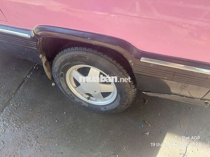 Toyota 9 chỗ ko niên hạn đăng kiểm 4/2026