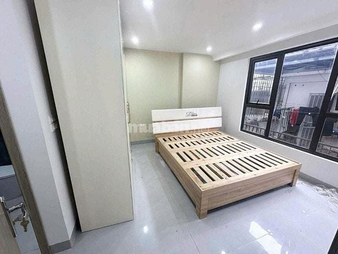 Hiếm - 9,5 tỷ - Dương quảng hàm - Cầu giấy - 6 tầng - Thang máy -mt 8m