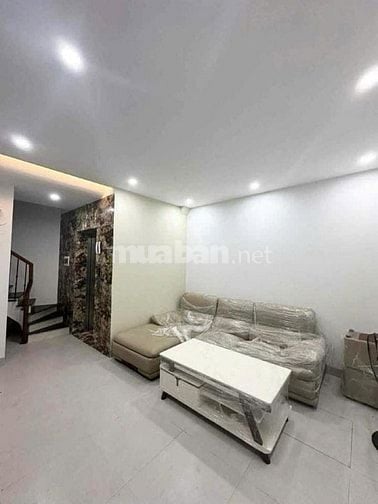 Hiếm - 9,5 tỷ - Dương quảng hàm - Cầu giấy - 6 tầng - Thang máy -mt 8m