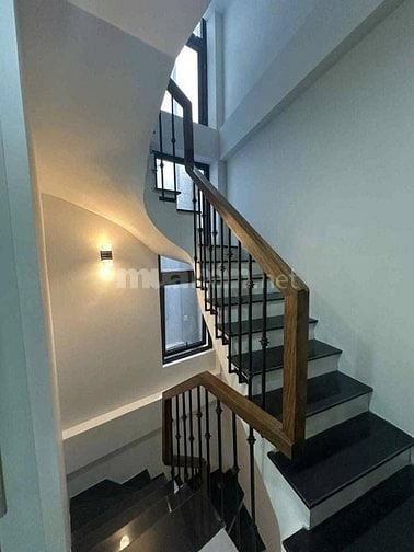 Hiếm - 9,5 tỷ - Dương quảng hàm - Cầu giấy - 6 tầng - Thang máy -mt 8m