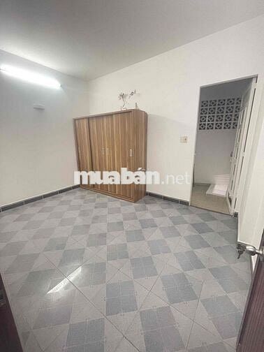 Nhà Hẻm 519 Âu Cơ.DT: 4 X 17m. Trệt Lầu 3PN 2WC