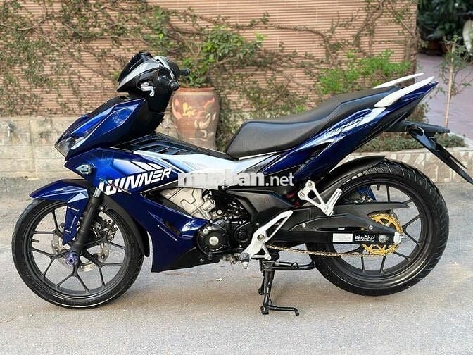 xe v2 đk 2021 mới 99%