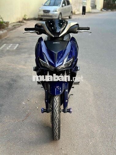 xe v2 đk 2021 mới 99%