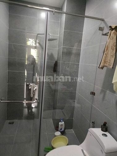 Bán nhà 3 tầng, 4 Phòng ngủ , 3 tolet đường nhựa 8m 