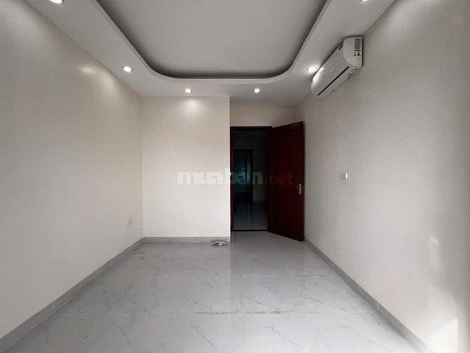 BÁN NHÀ PHỐ YÊN HÒA HÀ ĐÔNG DT 35m2 x5 tầng , MT 4m giá hơn 5 tỷ