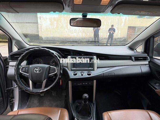 Toyota Innova 2020 E 2.0 MT - Số Sàn - Xe Tại Hãng