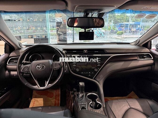 Toyota Camry 2021 2.5Q - Bản Xăng Cao Cấp tại Hãng